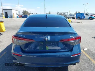 2025 Honda Civic Sport z VIN 2HGFE2F50SH508592, wystawiony jako IAAI lot #41705638 z przebiegiem 14 530 mil mil oraz . Historia ofert i sprzedaży dostępna na DreamBid. Obrazek 16.