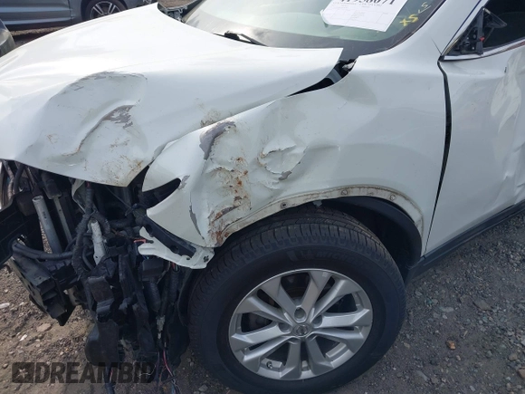 2015 Nissan Rogue SL with VIN 5N1AT2MVXFC815872, listed as a IAAI auction lot 41958071 with 148,786 mi miles and . Bid and sale history available at carsss.com. Image 6.