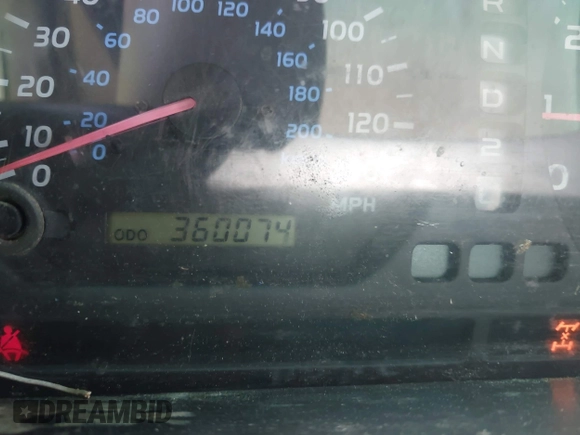 2000 Toyota Land Cruiser with VIN JT3HT05J8Y0123024, listed as a IAAI auction lot 42028792 with 360,074 mi miles. Bid and sale history available at carsss.com. Image 7.