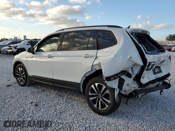 2023 Volkswagen Tiguan S z VIN 3VVRB7AX1PM089883, wystawiony jako Copart lot #43635945 z przebiegiem 34 474 mil mil oraz Nie do naprawy • Non repairable. Historia ofert i sprzedaży dostępna na DreamBid. Obrazek 2.