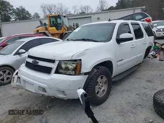 2008 Chevrolet Tahoe LTZ with VIN 1GNFK130X8R117959, listed as a IAAI auction lot 41335107 with 354,000 mi miles and . Bid and sale history available at DreamBid. Image 17.