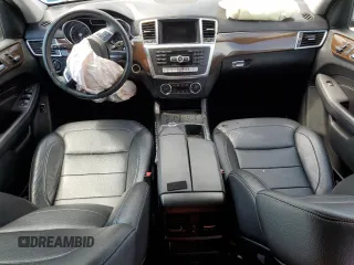 2015 Mercedes-Benz M 350 z VIN 4JGDA5HB4FA497120, wystawiony jako Copart lot #68816024 z przebiegiem 112 808 mil mil oraz Szkoda całkowita • Salvage title. Historia ofert i sprzedaży dostępna na DreamBid. Obrazek 8.