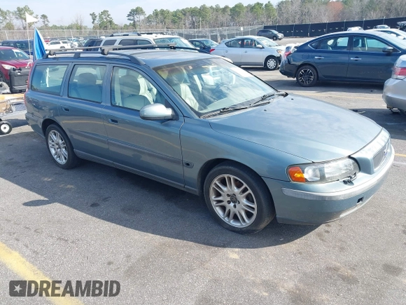 2002 Volvo V70 with VIN YV1SW58D421197371, listed as a IAAI auction lot 41678540 with 219,756 mi miles and . Bid and sale history available at DreamBid. Image 1.