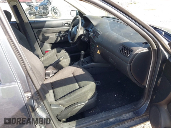 2005 Volkswagen Golf GL с VIN 9BWFL61J254022695, выставлен на аукционе IAAI как лот 42226214 с пробегом 143 087 миль миль и . История ставок и продаж доступна на DreamBid. Изображение 5.