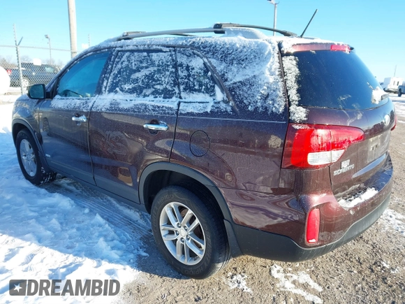 2014 Kia Sorento LX with VIN 5XYKTDA70EG549475, listed as a IAAI auction lot 41402862 with 147,087 mi miles. Bid and sale history available at carsss.com. Image 3.