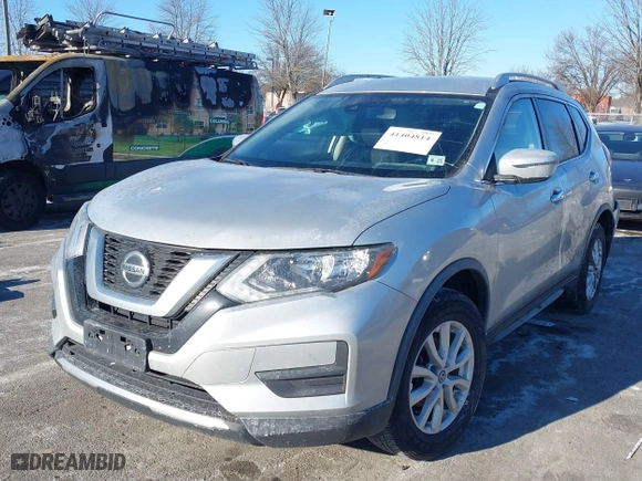 2020 Nissan Rogue SV with VIN JN8AT2MV8LW122088, listed as a IAAI auction lot 41404814 with 120,624 mi miles. Bid and sale history available at carsss.com. Image 2.