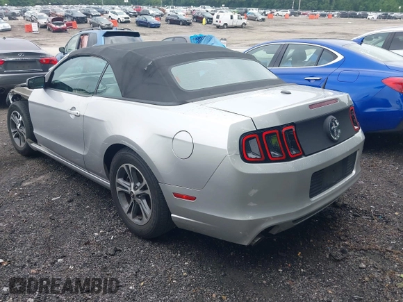 2014 Ford Mustang V6 with VIN 1ZVBP8EM3E5231996, listed as a IAAI auction lot 42537352 with 149,242 mi miles and . Bid and sale history available at DreamBid. Image 3.