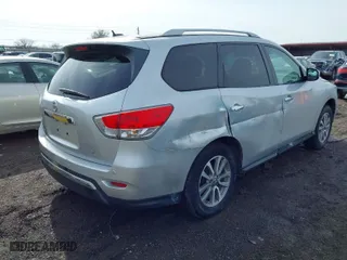 2013 Nissan Pathfinder Platinum with VIN 5N1AR2MN8DC611132, listed as a IAAI auction lot 41577473 with 119,497 mi miles. Bid and sale history available at carsss.com. Image 4.