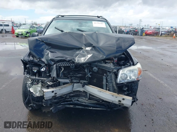 2006 Toyota Highlander z VIN JTEDW21A660011575, wystawiony jako IAAI lot #41799387 z przebiegiem 177 209 mil mil oraz . Historia ofert i sprzedaży dostępna na DreamBid. Obrazek 13.