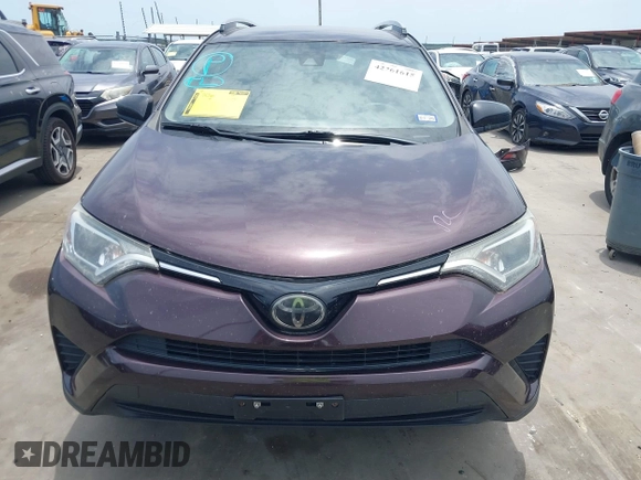 2018 Toyota RAV4 LE с VIN 2T3BFREV9JW850710, выставлен на аукционе IAAI как лот 42261615 с пробегом 69 869 миль миль и . История ставок и продаж доступна на DreamBid. Изображение 13.
