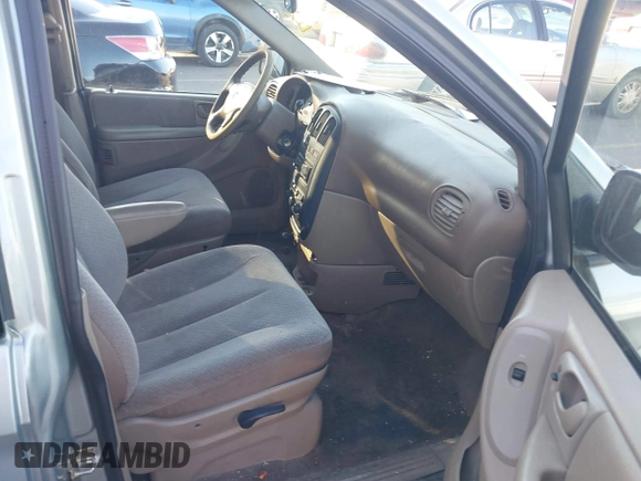2003 Dodge Grand Caravan with VIN 2D8GP44383R156904, listed as a IAAI auction lot 41858820 with Not Provided miles and . Bid and sale history available at DreamBid. Image 5.