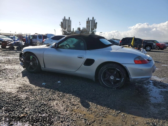 2004 Porsche Boxster with VIN WP0CA29884S620071, listed as a Copart auction lot 48135755 with 109,050 mi miles and Clean title. Bid and sale history available at DreamBid. Image 2.