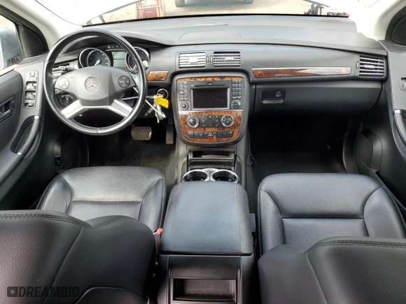 2011 Mercedes-Benz R-Class R 350 with VIN 4JGCB6FE1BA125949, listed as a Copart auction lot 68250894 with 185,994 mi miles and Clean Title. Bid and sale history available at carsss.com. Image 8.