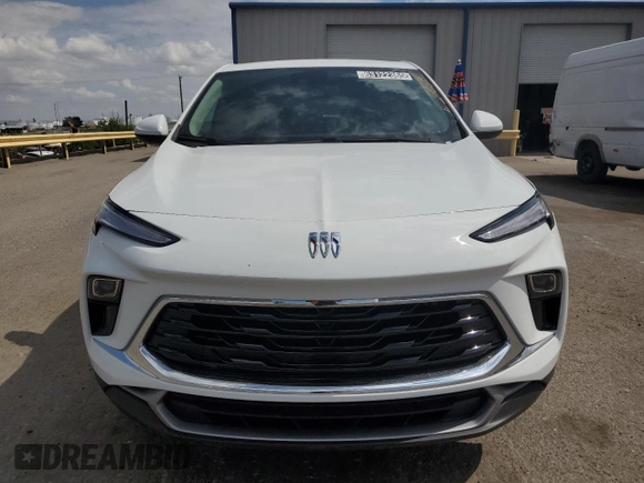 2025 Buick Encore GX Preferred with VIN KL4AMCSL0SB214859, listed as a Copart auction lot 63122365 with 576 mi miles and Clean title. Bid and sale history available at DreamBid. Image 5.