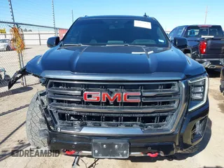 2021 GMC Yukon AT4 with VIN 1GKS2CKD2MR169740, listed as a IAAI auction lot 41472470 with 103,662 mi miles. Bid and sale history available at carsss.com. Image 12.