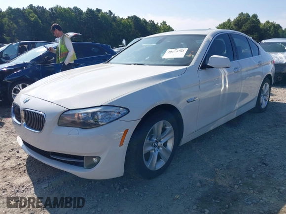 2011 BMW 5 Series 528i with VIN WBAFR1C59BC746992, listed as a IAAI auction lot 40175781 with 157,681 mi miles and . Bid and sale history available at carsss.com. Image 2.