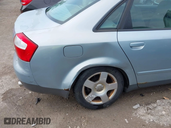2004 Audi A4 1.8T z VIN WAULC68EX4A110705, wystawiony jako IAAI lot #42466648 z przebiegiem 163 799 mil mil oraz . Historia ofert i sprzedaży dostępna na DreamBid. Obrazek 6.