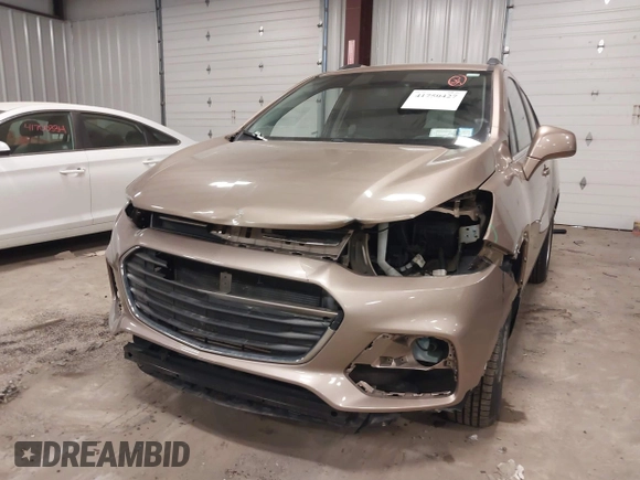 2018 Chevrolet Trax LT with VIN 3GNCJPSB4JL161027, listed as a IAAI auction lot 41750427 with 64,683 mi miles. Bid and sale history available at carsss.com. Image 6.