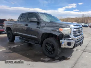 2017 Toyota Tundra SR z VIN 5TFUW5F19HX656990, wystawiony jako Copart lot #51087865 z przebiegiem 123 481 mil mil oraz Szkoda całkowita • Salvage title. Historia ofert i sprzedaży dostępna na DreamBid. Obrazek 4.