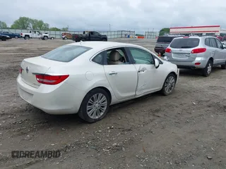 2014 Buick Verano with VIN 1G4PP5SK2E4145963, listed as a IAAI auction lot 42104486 with 121,151 mi miles. Bid and sale history available at carsss.com. Image 4.