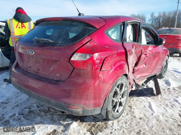 2014 Ford Focus SE with VIN 1FADP3K24EL411328, listed as a IAAI auction lot 41402318 with 159,457 mi miles. Bid and sale history available at carsss.com. Image 4.