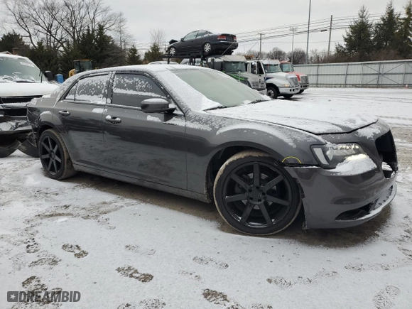 2019 Chrysler 300 with VIN 2C3CCABG0KH697645, listed as a Copart auction lot 88478005 with NaN miles and Salvage Title. Bid and sale history available at carsss.com. Image 4.