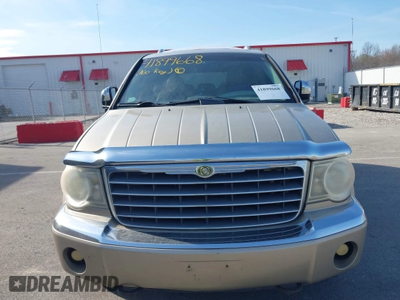 2008 Chrysler Aspen Limited z VIN 1A8HW58228F122526, wystawiony jako IAAI lot #41899668 z przebiegiem 300 288 mil mil oraz . Historia ofert i sprzedaży dostępna na DreamBid. Obrazek 12.