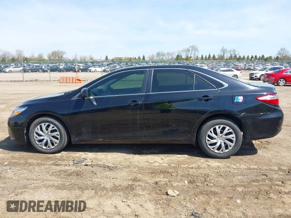 2015 Toyota Camry XLE z VIN 4T4BF1FK5FR505945, wystawiony jako IAAI lot #42114226 z przebiegiem 197 032 mil mil oraz . Historia ofert i sprzedaży dostępna na DreamBid. Obrazek 14.