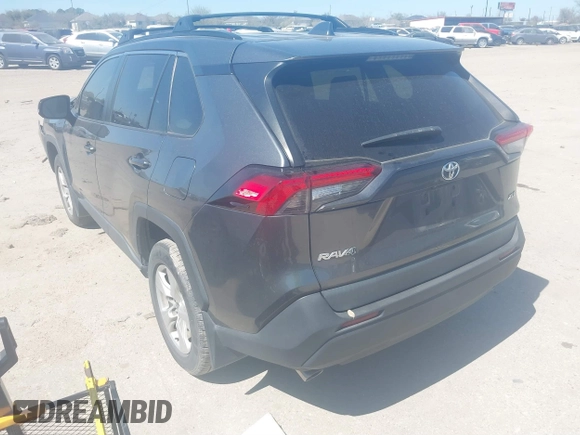 2021 Toyota RAV4 XLE with VIN 2T3W1RFV8MC118377, listed as a IAAI auction lot 41776108 with 80,217 mi miles. Bid and sale history available at carsss.com. Image 3.