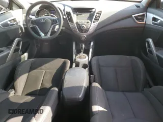 2016 Hyundai Veloster z VIN KMHTC6AD7GU300528, wystawiony jako Copart lot #57501955 z przebiegiem 72 437 mil mil oraz Szkoda całkowita • Salvage title. Historia ofert i sprzedaży dostępna na DreamBid. Obrazek 8.