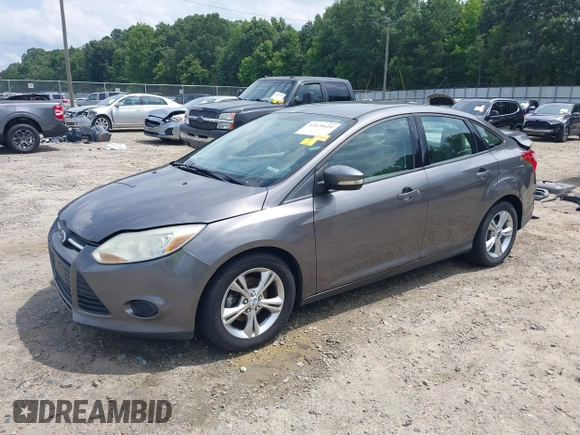 2013 Ford Focus SE z VIN 1FADP3F27DL267203, wystawiony jako IAAI lot #42470614 z przebiegiem 180 153 mil mil oraz . Historia ofert i sprzedaży dostępna na DreamBid. Obrazek 18.