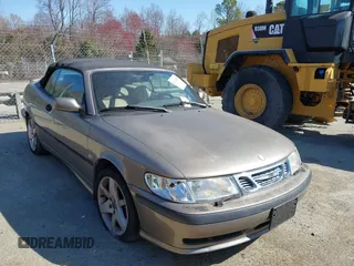 2002 Saab 9-3 SE with VIN YS3DF78KX27003571, listed as a IAAI auction lot 41771585 with 1 mi miles. Bid and sale history available at carsss.com. Image 1.