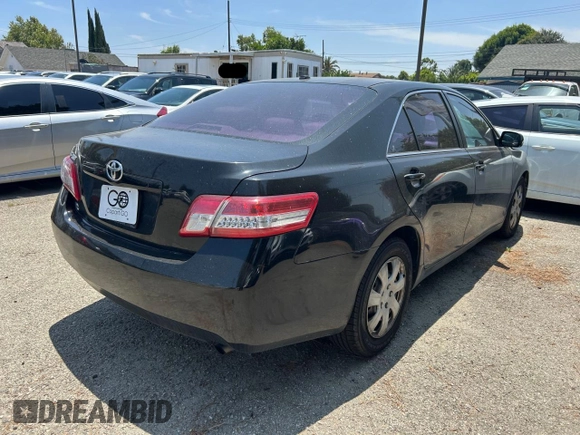 2010 Toyota Camry z VIN 4T1BF3EKXAU090976, wystawiony jako Copart lot #61294575 z przebiegiem 173 408 mil mil oraz Czysty tytuł • Clean title. Historia ofert i sprzedaży dostępna na DreamBid. Obrazek 4.
