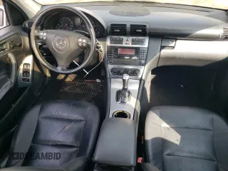 2006 Mercedes-Benz C 230 Sport z VIN WDBRF52H16F829265, wystawiony jako Copart lot #67175344 z przebiegiem 125 226 mil mil oraz Nie do naprawy • Non repairable. Historia ofert i sprzedaży dostępna na DreamBid. Obrazek 8.