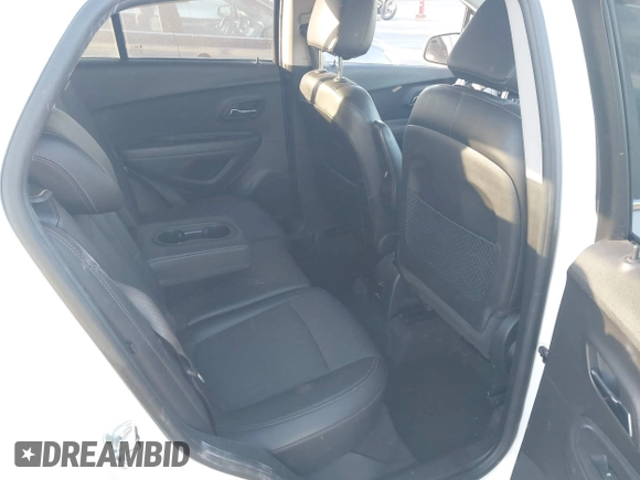 2018 Chevrolet Trax LT with VIN KL7CJPSB3JB632236, listed as a IAAI auction lot 41378639 with 92,065 mi miles. Bid and sale history available at carsss.com. Image 8.