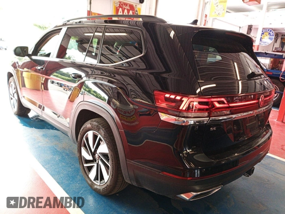2024 Volkswagen Atlas SE with VIN 1V2HR2CA7RC565025, listed as a IAAI auction lot 42845044 with 25,080 mi miles and . Bid and sale history available at DreamBid. Image 23.