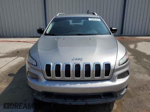 2015 Jeep Cherokee Sport z VIN 1C4PJLAB9FW731898, wystawiony jako Copart lot #55966565 z przebiegiem 114 137 mil mil oraz Szkoda całkowita • Salvage title. Historia ofert i sprzedaży dostępna na DreamBid. Obrazek 5.