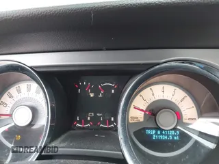 2011 Ford Mustang V6 with VIN 1ZVBP8AM0B5124826, listed as a IAAI auction lot 41639926 with 211,934 mi miles and . Bid and sale history available at carsss.com. Image 7.