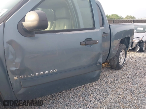 2007 Chevrolet Silverado 1500 Work Truck with VIN 2GCEC13C971528787, listed as a IAAI auction lot 42091506 with 107,298 mi miles and . Bid and sale history available at DreamBid. Image 6.