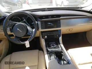 2016 Jaguar XF 35t Premium with VIN SAJBJ4BV8GCY16695, listed as a Copart auction lot 44923583 with 77,435 mi miles. Bid and sale history available at carsss.com. Image 8.