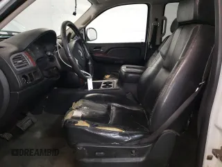 2008 Chevrolet Tahoe 2LT z VIN 1GNFC13078R152116, wystawiony jako Copart lot #42241295 z przebiegiem 224 882 mil mil oraz Czysty tytuł • Clean title. Historia ofert i sprzedaży dostępna na DreamBid. Obrazek 7.
