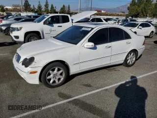 2001 Mercedes-Benz C 320 with VIN WDBRF64J91F094307, listed as a Copart auction lot 85820654 with 235,141 mi miles and Salvage Title. Bid and sale history available at carsss.com. Image 1.