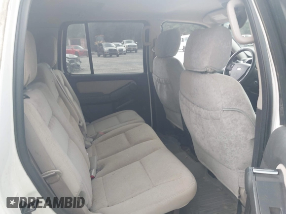 2008 Ford Explorer XLT z VIN 1FMEU73E38UA19636, wystawiony jako IAAI lot #42830537 z przebiegiem 184 548 mil mil oraz . Historia ofert i sprzedaży dostępna na DreamBid. Obrazek 8.