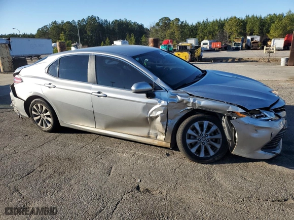 2020 Toyota Camry LE with VIN 4T1C11AK8LU510430, listed as a Copart auction lot 47929645 with 0 mi miles and Salvage Title. Bid and sale history available at carsss.com. Image 4.