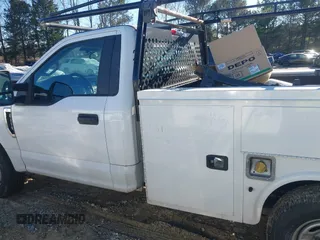 2019 Ford F-350 with VIN 1FDBF3A65KED19570, listed as a IAAI auction lot 41627705 with 158,017 mi miles and . Bid and sale history available at DreamBid. Image 15.