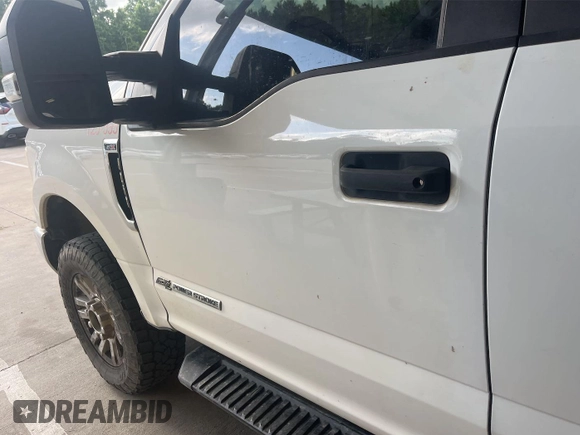 2019 Ford F-250 XL z VIN 1FT7W2BTXKED46997, wystawiony jako IAAI lot #42737714 z przebiegiem 124 075 mil mil oraz . Historia ofert i sprzedaży dostępna na DreamBid. Obrazek 30.