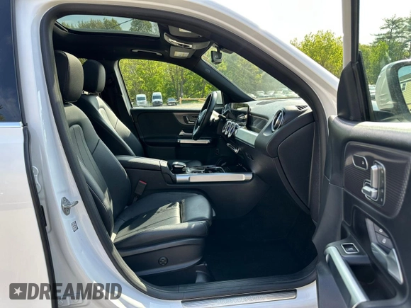2023 Mercedes-Benz GLB 250 z VIN W1N4M4GB4PW280333, wystawiony jako Copart lot #57026535 z przebiegiem 78 521 mil mil oraz Tytuł czysty. Historia ofert i sprzedaży dostępna na DreamBid. Obrazek 5.