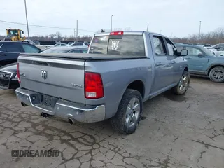 2019 Ram 1500 Big Horn z VIN 1C6RR7LT7KS689674, wystawiony jako IAAI lot #41632551 z przebiegiem 128 183 mil mil oraz . Historia ofert i sprzedaży dostępna na DreamBid. Obrazek 4.
