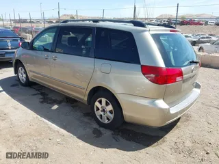 2004 Toyota Sienna CE with VIN 5TDZA23C84S125532, listed as a IAAI auction lot 42021942 with 227,141 mi miles. Bid and sale history available at carsss.com. Image 3.