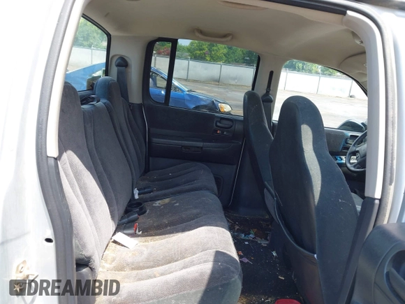 2001 Dodge Dakota with VIN 1B7GG2AX51S167476, listed as a IAAI auction lot 42487594 with 234,228 mi miles and . Bid and sale history available at DreamBid. Image 8.